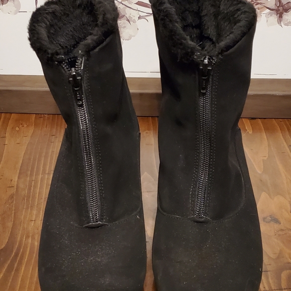 Naturalizer Black Suede Boots - Picture 3 of 8